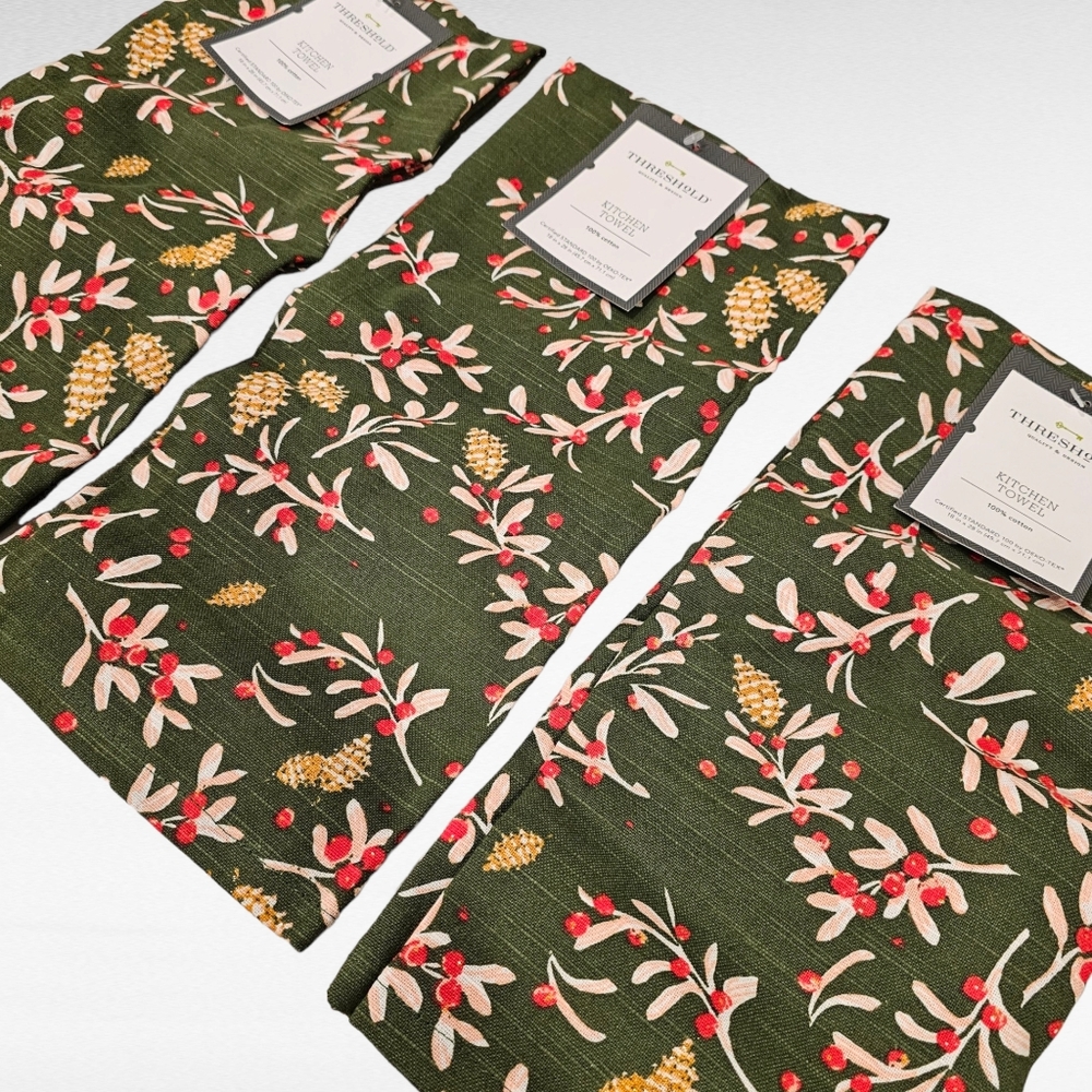 Threshold 3 Pack Cotton Kitchen Towel Green With Winter Berries